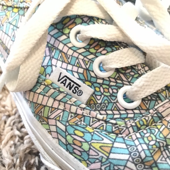 Colorful Vans - Picture 4 of 7